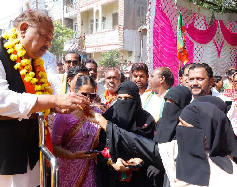 Chetanya Kashyap's Warm welcome by Jhalani family at Ram Bhawan