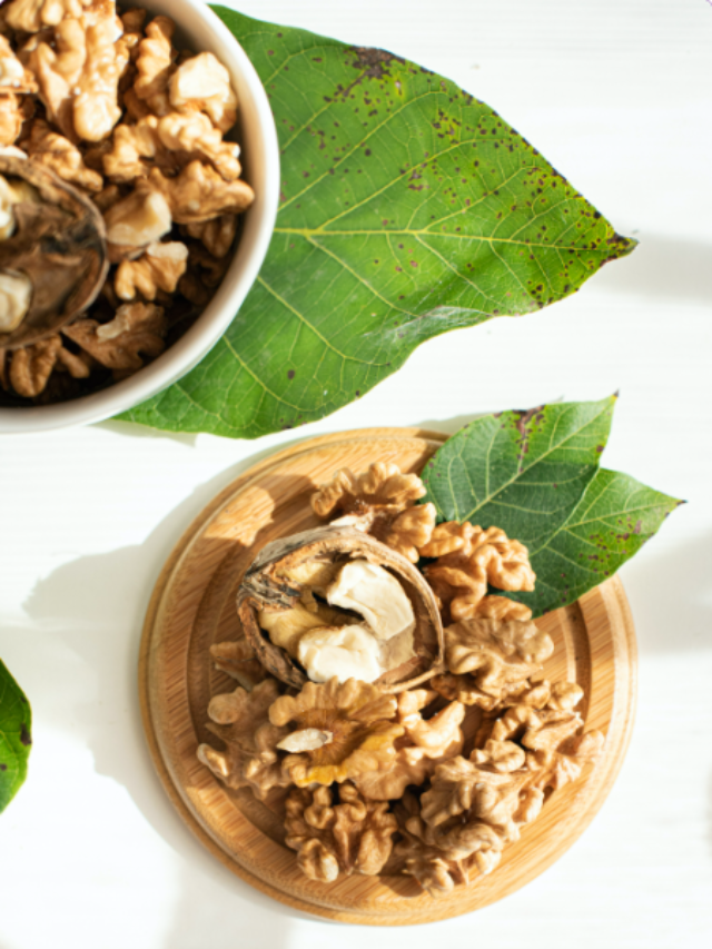 Walnuts: 5 Disadvantages and 5 Major Benefits