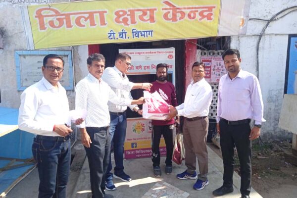 Nikshay Mitra Abhiyan distributed 100 food baskets by IPCA Laboratory