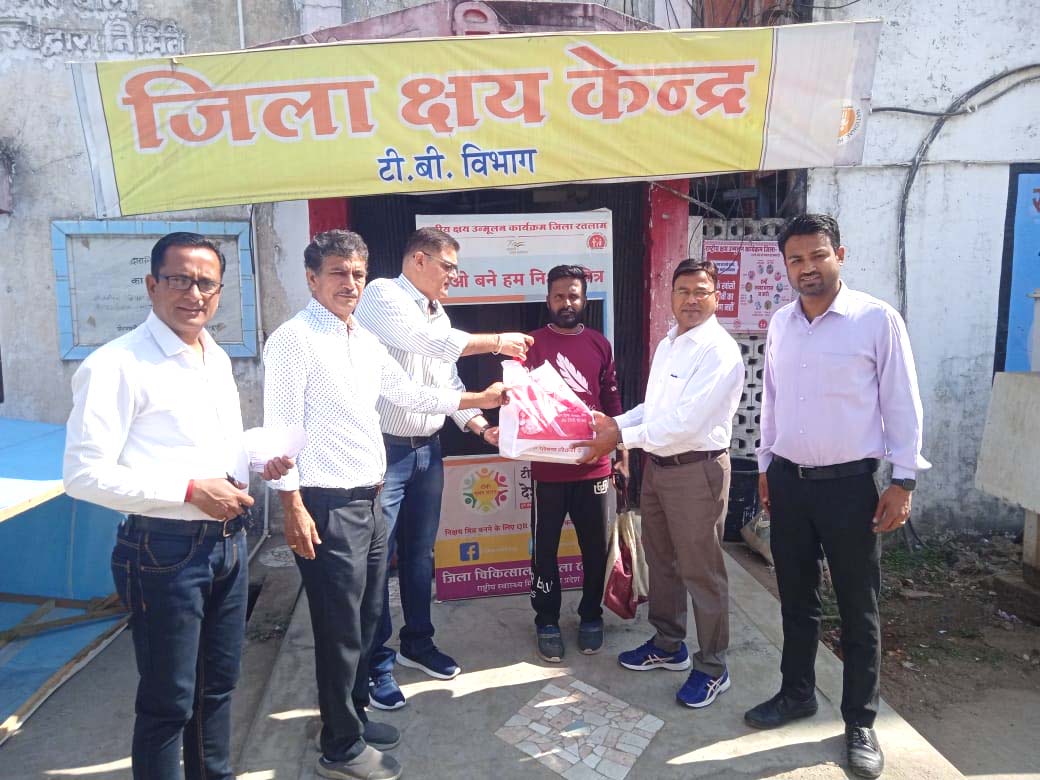 Nikshay Mitra Abhiyan distributed 100 food baskets by IPCA Laboratory