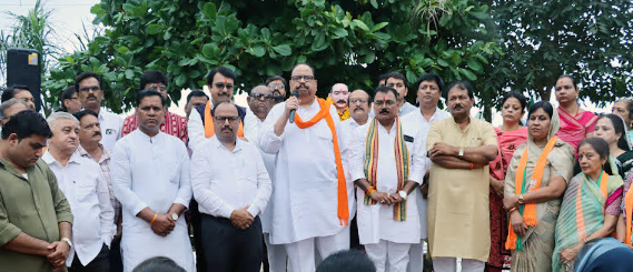 पूर्वजों के संकल्पों को पूरा कर रहे हैं प्रधानमंत्री श्री नरेन्द्र मोदी