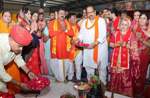 ईशानवी अनुगच्छतु प्रवाह के महारुद्राभिषेक में कैबिनेट मंत्री चेतन्य काश्यप ने की पूजा-अर्चना