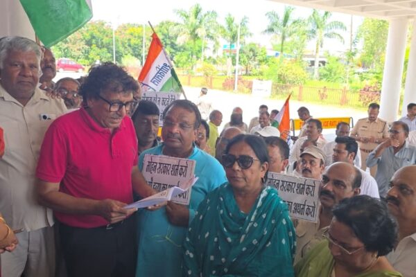 Congress organises massive rally against BJP government's decision to make beef tax free