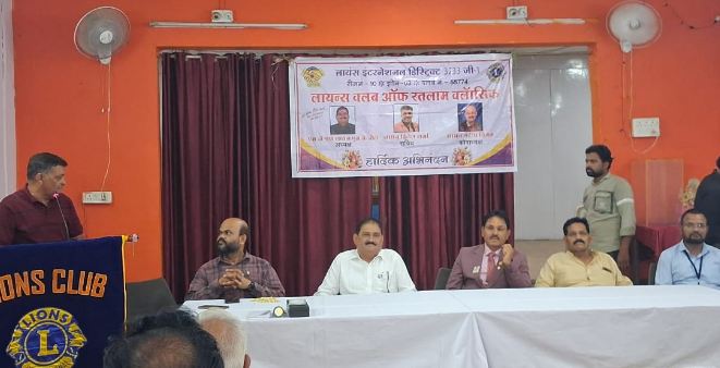 Ratlam Providing light to the eyes is the greatest service to man - JP Tripathi