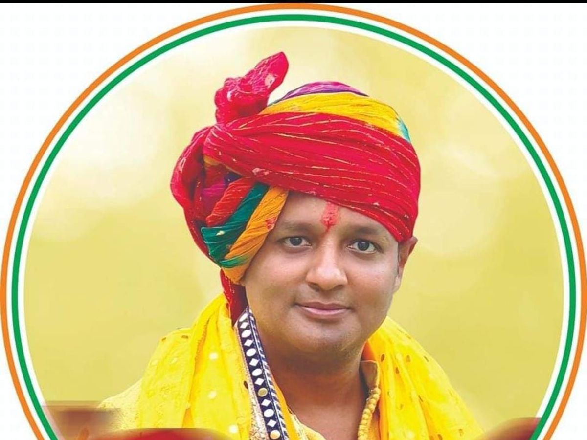 Congress leader Pravesh Agarwal dies in fire at his house in Indore