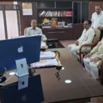 रतलाम जिला केमिस्ट एंड ड्रगिस्ट एसोसिएशन का प्रतिनिधि मंडल शुक्रवार को रतलाम जिलाधीश महोदया से मिला